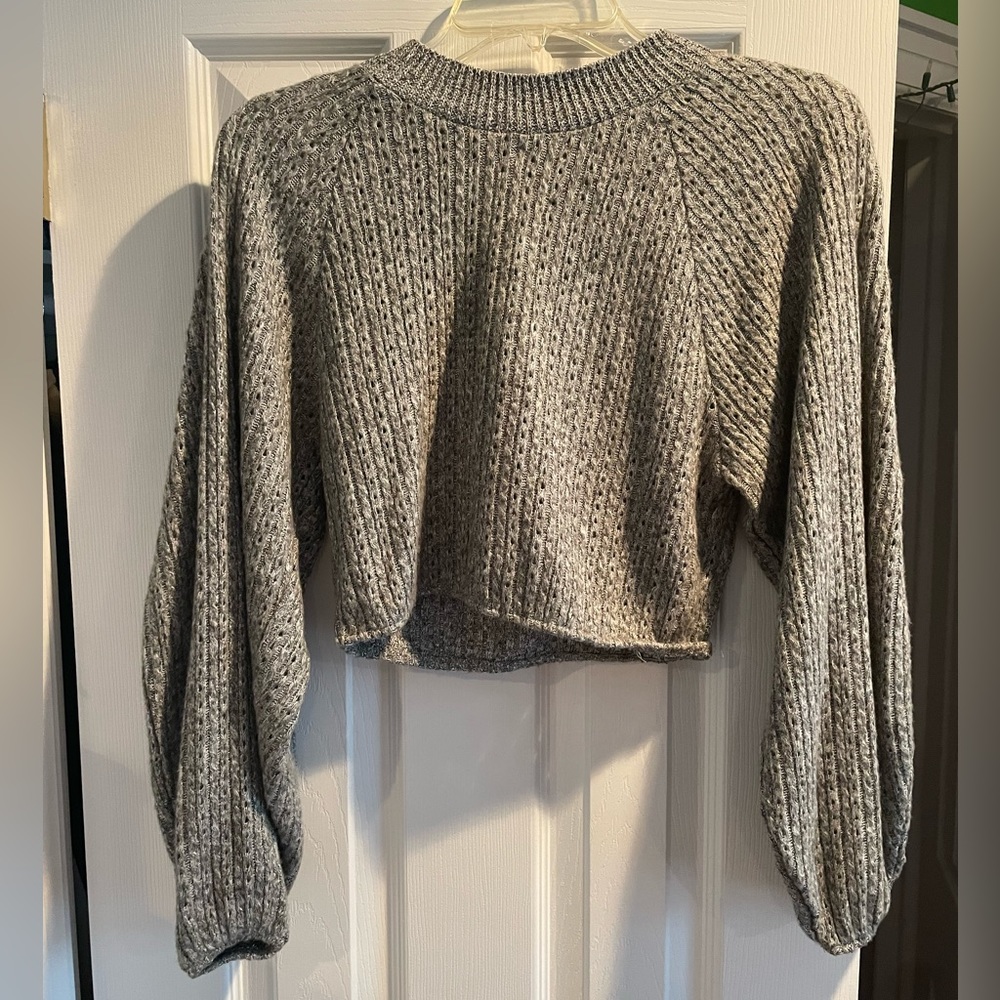 Zara cropped gray sweater size S